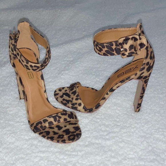 Shoes - NWOB Leopard Animal Print Open Toe High Heel Shoes (Size 7)